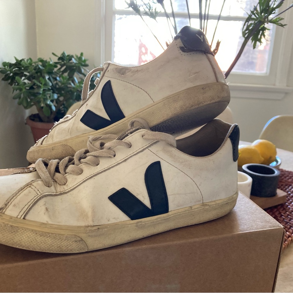 Veja Esplar Sneakers, White/Black, Size 9
